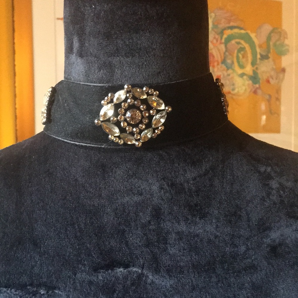 NWT Black Velvet Choker Rose Gold Gems